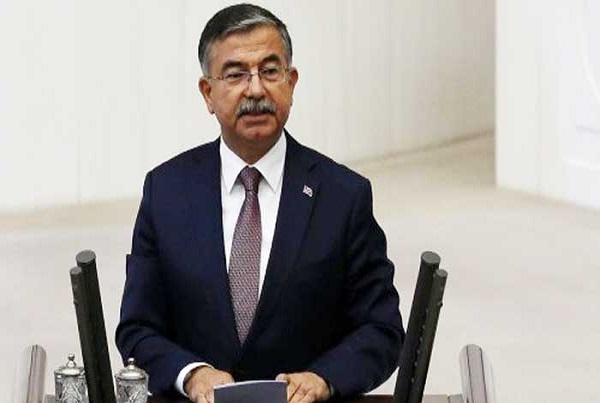عصمت يلماظ الرئيس الـ 26 لبرلمان تركيا