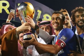 الهلال يحسم مواجهة الاتحاد في لندن ويتوج بلقب السوبر السعودي