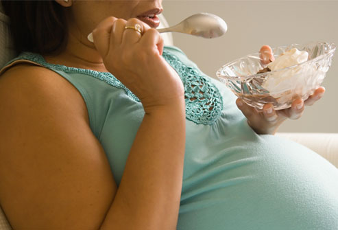أهمية انتقاء الاكل المفيد خلال الحمل