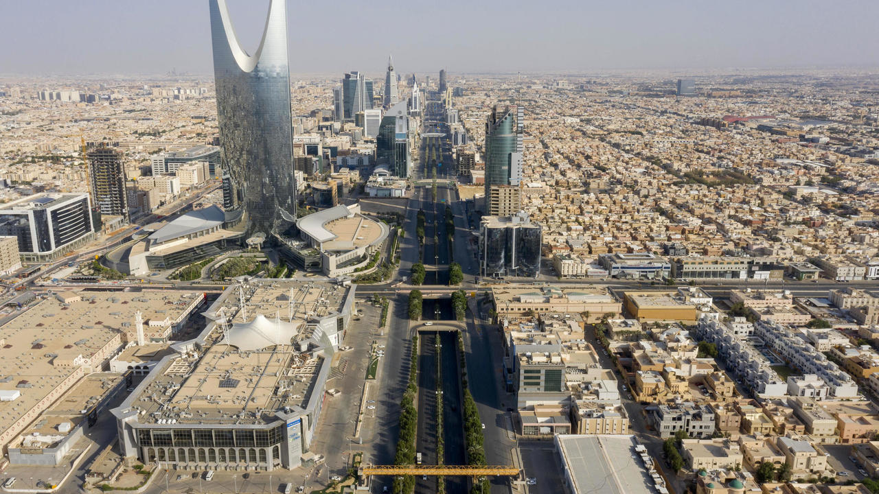 السعودية نيوز |  السعودية تسرّع النفاذ إلى العصر الرقمي بأحدث التطبيقات 