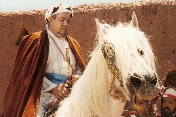 صورة للمثل المغربي محمد حسن الجندي الذي مثل دور ابو جهل في فيلم الرسالة  Aljondi%20morroco