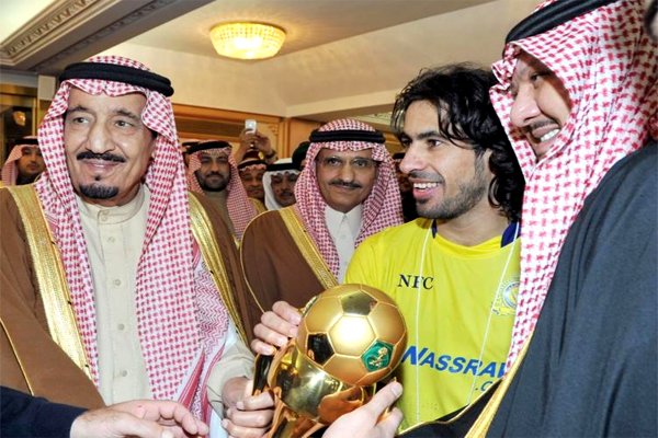 النصر يكسر هيمنة الهلال ويحقق لقب كأس ولي العهد السعودي