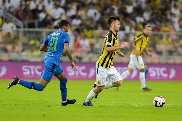 فوز صعب للهلال يؤجل تتويج النصر والاتحاد يضمن البقاء