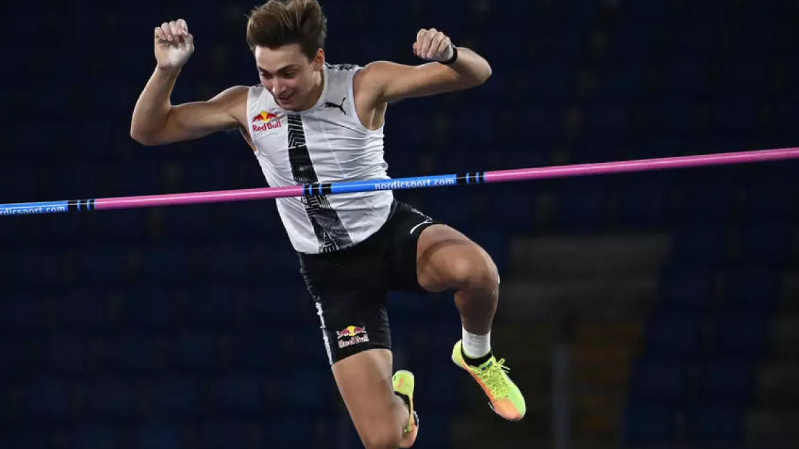 السويدي أرماند دوبلانتيس يتخطى حاجز 6,15 م في القفز بالزانة بلقاء روما الدولي لألعاب القوى الخميس