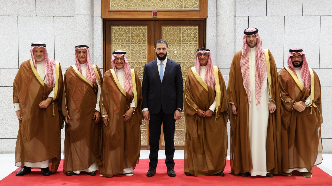 الشرع يستقبل رجال أعمال سعوديين بقصر الشعب، دمشق، 23 سبتمبر 2025 (الرئاسة السورية)