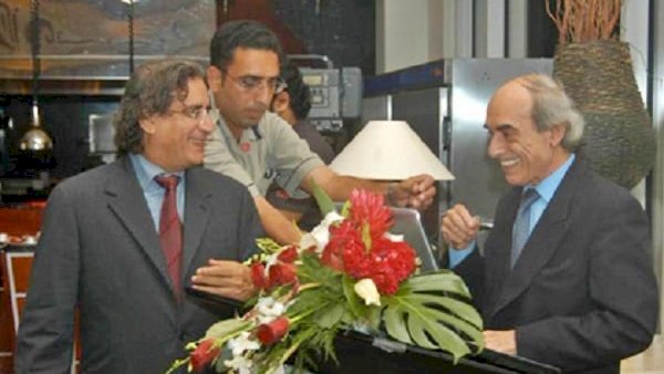 أرشيف إيلاف – 2006: بكر عويضة وعثمان العمير خلال حفل إطلاق 