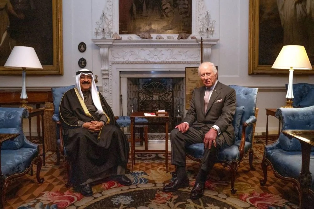 أيرشاير: ملك بريطانيا تشارلز الثالث يستقبل أمير الكويت الشيخ مشعل الأحمد الجابر الصباح في دومفريز هاوس في كمونوك يوم 15 كانون الثاني (يناير) 2025