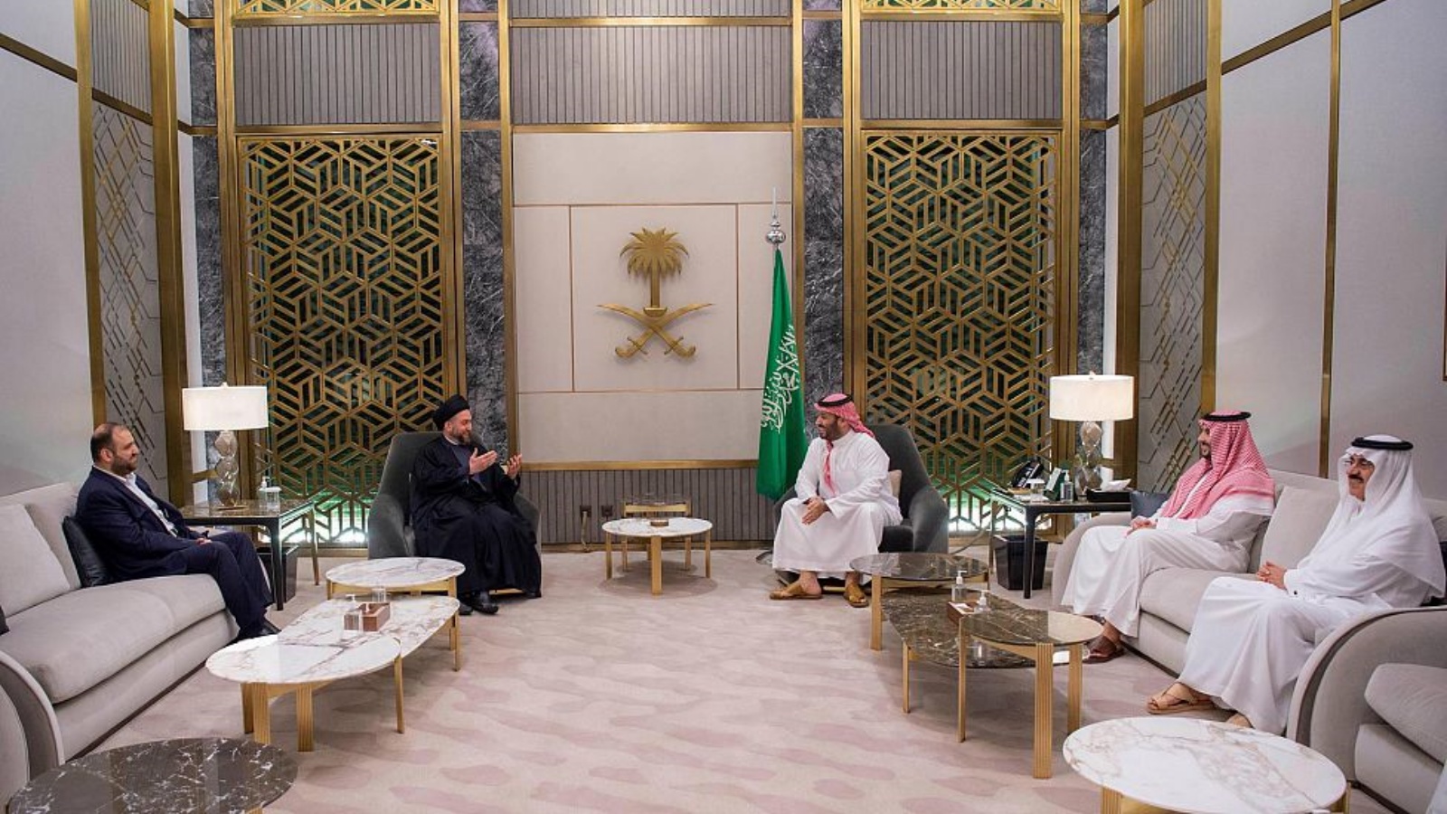 السعودية نيوز |  بن سلمان والحكيم أكدا أهمية تكامل بلديهما واستقرار ضفتي الخليج 
