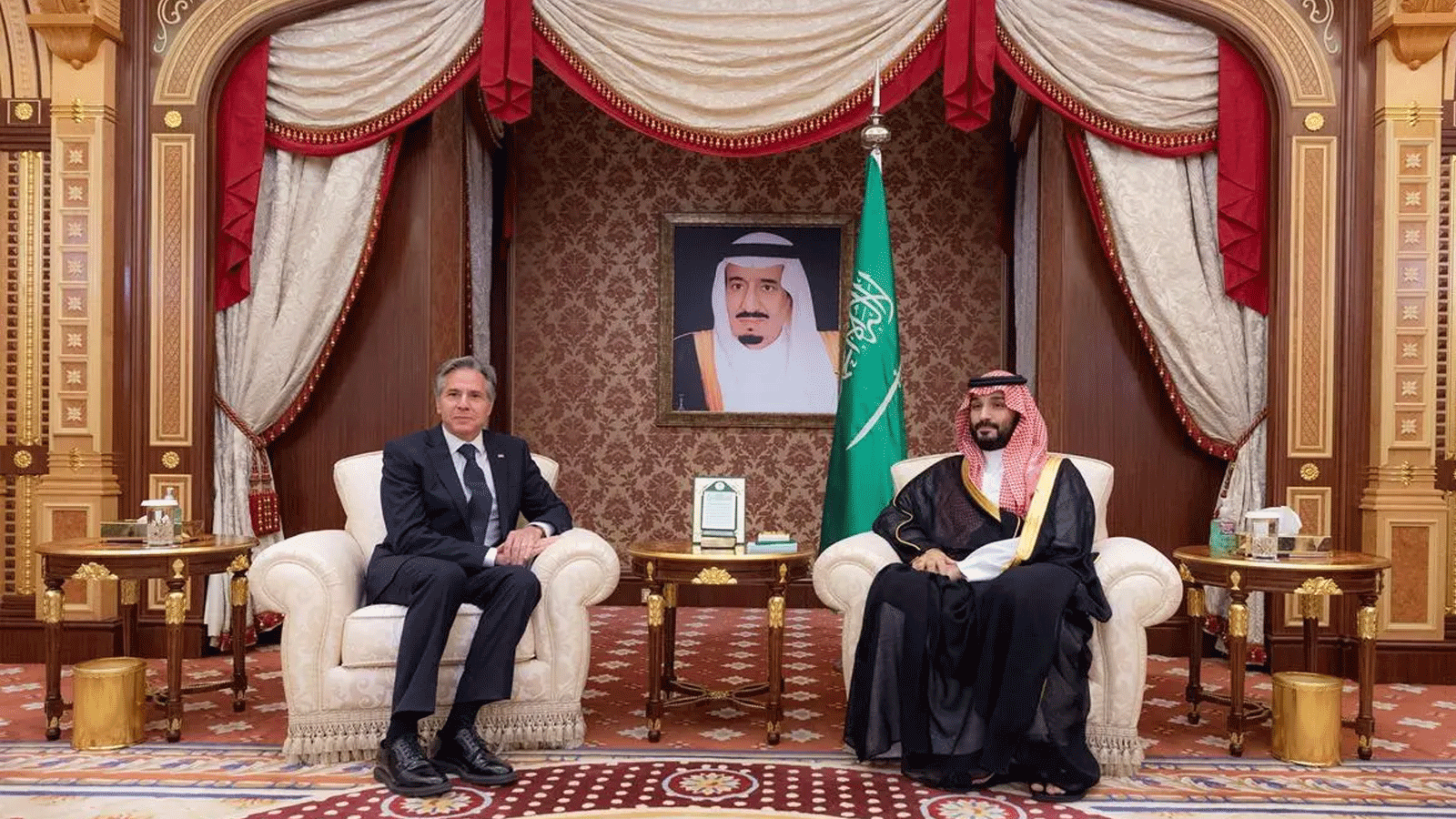 ولي العهد السعودي الأمير محمد بن سلمان بن عبدالعزيز مستقبلاً وزير الخارجية الأميركي أنتوني بلينكن في قصر السلام بجدة