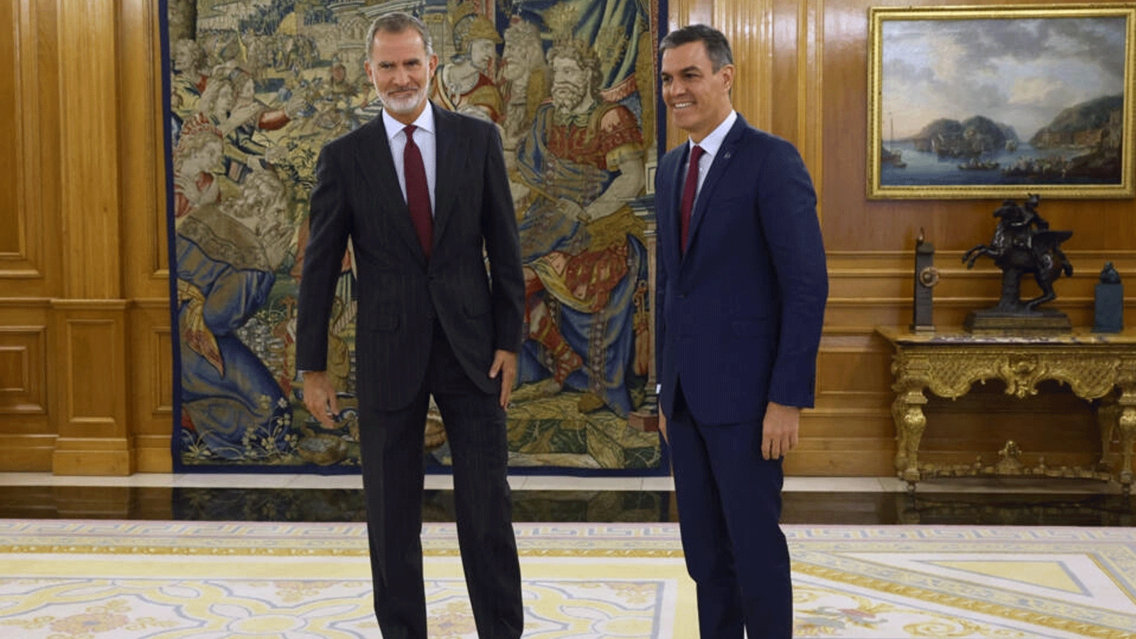 الملك فيليبي السادس يستقبل رئيس الوزراء الإسباني بالإنابة بيدرو سانشيز قبل اجتماع في قصر لا زارزويلا في مدريد في 3 أكتوبر(تشرين الأول) 2023