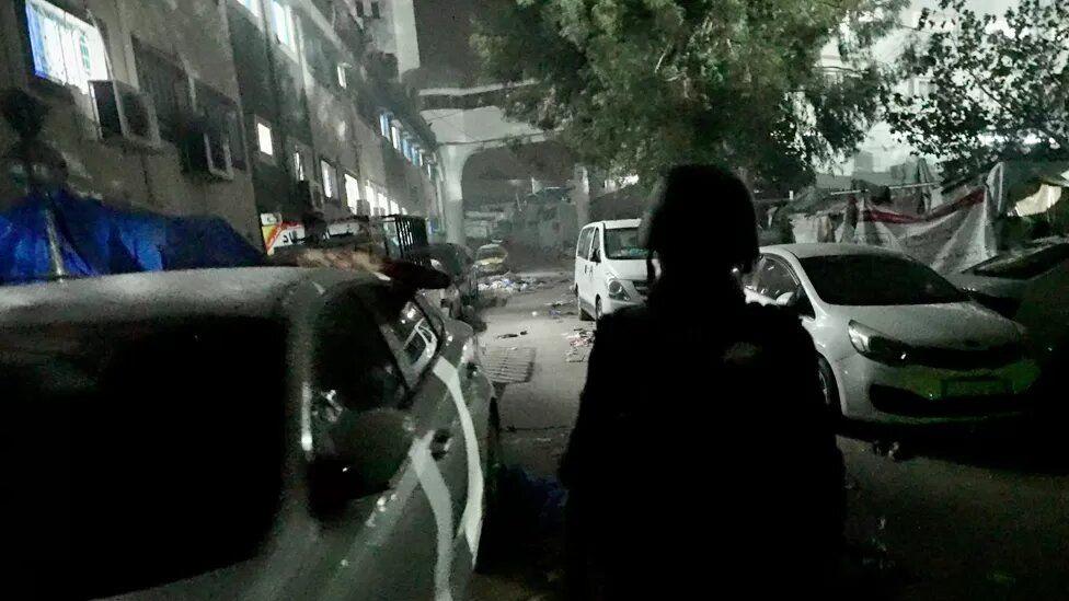 BBC | كان وجود بي بي سي داخل المستشفى محدودا ولم تتحدث المراسلة لأي من الأطباء أو المرضى