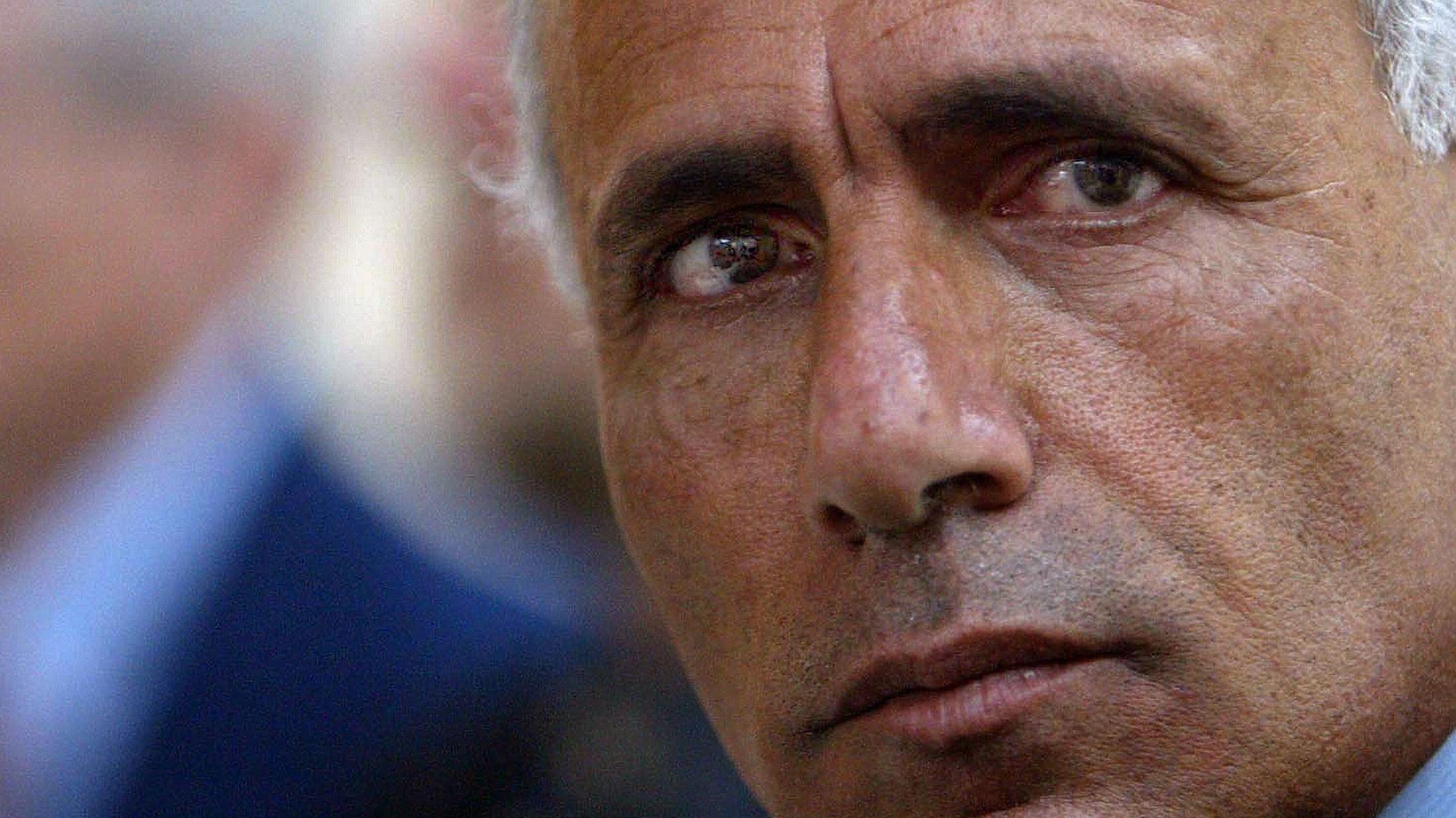 مردخاي فعنونو اثناء مؤتمر صحفي في القدس في 19 أبريل/نيسان 2005. - Reuters