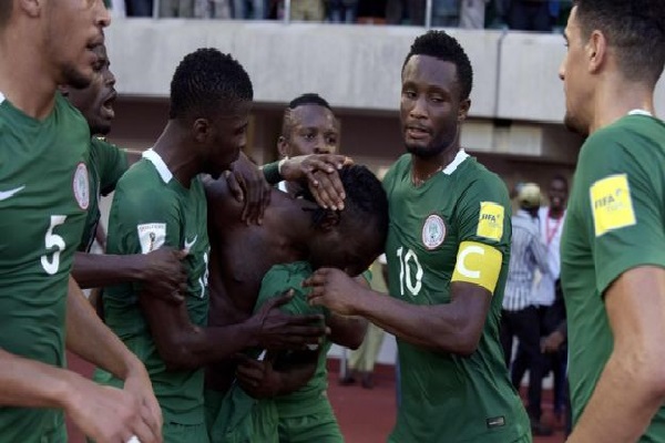 منتخب نيجيريا يتصدر مجموعته بست نقاط من مباراتين