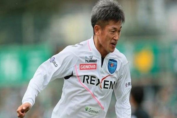 يعد كازويوشي ميورا أكبر لاعب يسجل في الدوري الياباني الممتاز