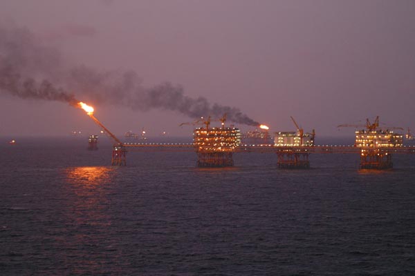سوريا تستعين بروسيا للتنقيب عن النفط في بحرها