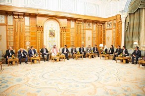 ولي العهد السعودي يلتقي رؤساء صناديق سيادية وشركات عالمية