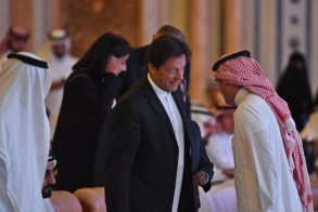 السعودية تتعهد بـ3 مليارات دولار من أجل باكستان
