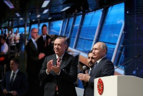 أردوغان وبوتين يحتفلان بـ
