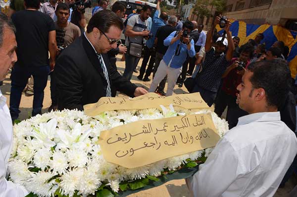 تشييع جنازة عمر الشريف إلى مثواه الأخير 