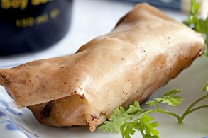 لفائف لحم الدجاج بالخُضَر Spring Rolls