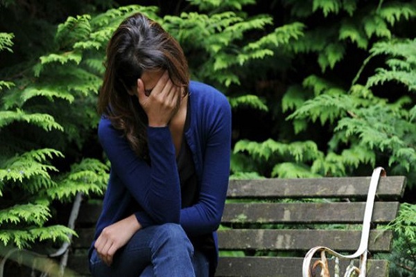 ترتفع نسبة الاكتئاب بين النساء في العالم العربي 