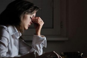 متلازمة تململ الساقين تدفع الى التفكير بالانتحار