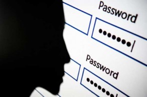 استباحة مئات الملايين من العناوين الالكترونية وكلمات المرور