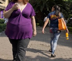 سمنة الأمهات قد تتسبب في إصابة أطفالهن بالسرطان !