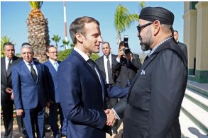 محمد السادس وماكرون يجريان مباحثات على انفراد قبل تدشين قطار