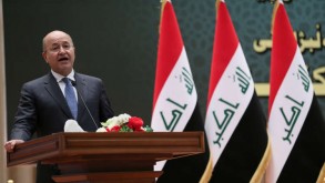 صالح يبحث بالرياض وطهران العقوبات الاميركية وصراعات المنطقة