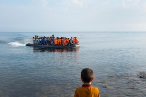اليونيسف تعمم بيانات مثيرة للقلق حول أوضاع اليافعين اللاجئين والمهاجرين