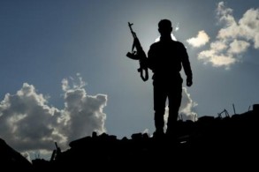 جوازات سفر وبارود متفجر في مشفى أخلاه داعش في شرق سوريا