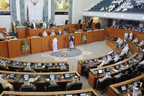 فضيحة تضخم الأرصدة المالية لنواب كويتيين أصبحت ككرة الثلج