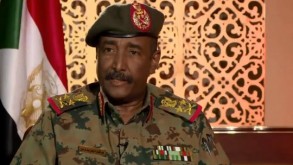 المجلس العسكري السوداني يجدد التزامه بنقل السلطة إلى المدنيين