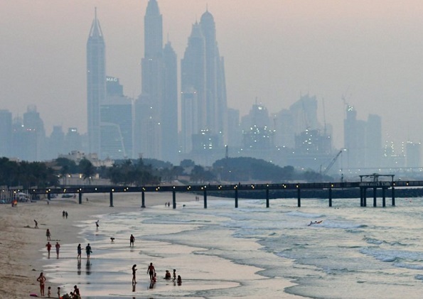 الإمارات تعتمد تأشيرة سياحية لخمس سنوات مع دخول متعدد