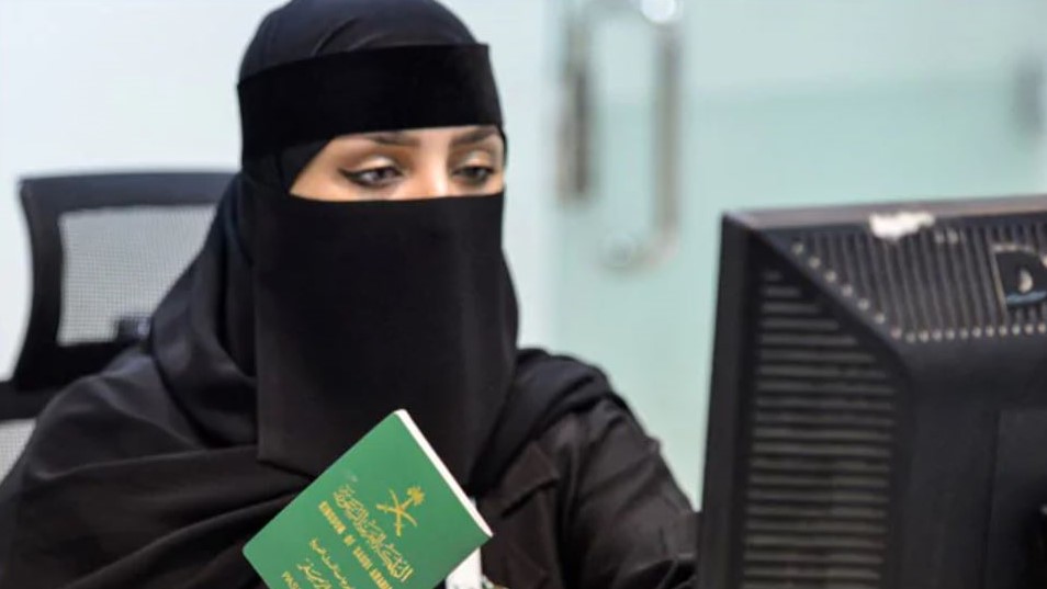 السعودية نيوز |  تمكين المرأة في السعودية.. خطوات هائلة إلى الأمام 