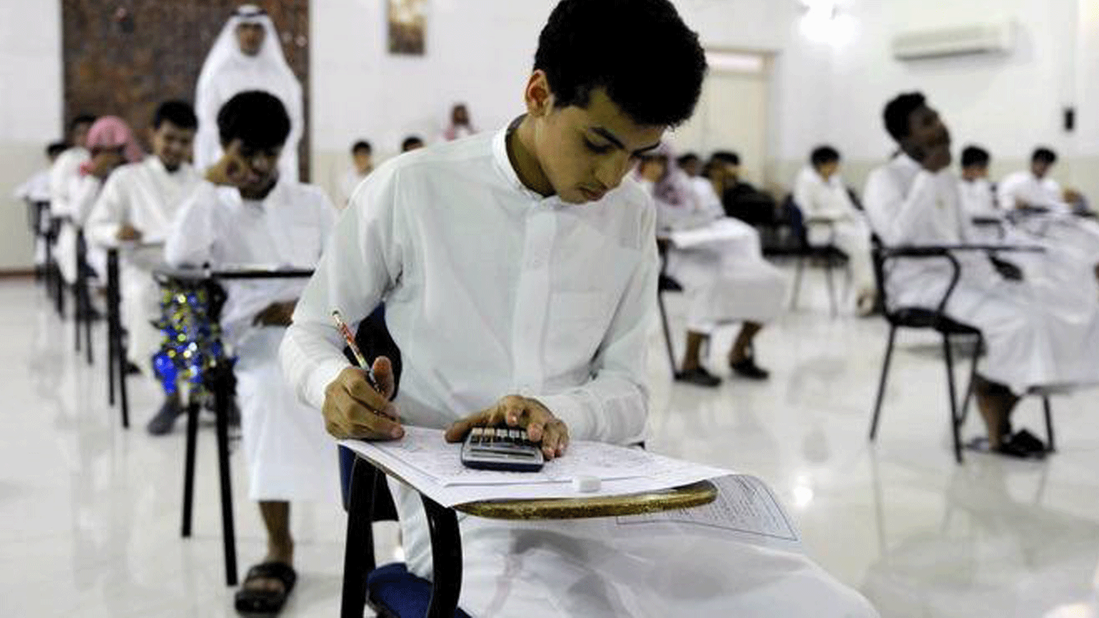 السعودية نيوز |  التعليم في السعودية: الدراسة حضورية للمرحلتين المتوسطة والثانوية 