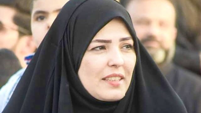 الناشطة العراقية من محافظة ذي قار الجنوبية نيسان الصالحي حصدت اعلى الاصوات بين جميع المرشحات بحوالي 23 الف صوت لتحجز لها مقعدا في البرلمان الجديد (تويتر)