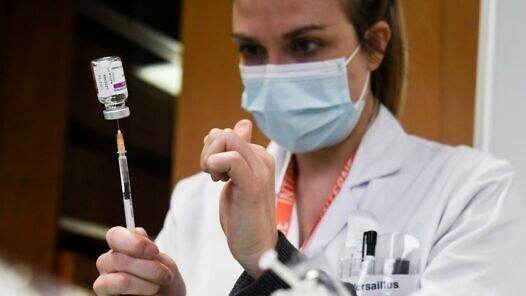 الأبحاث جارية حول فعالية اللقاحات ضد أوميكرون