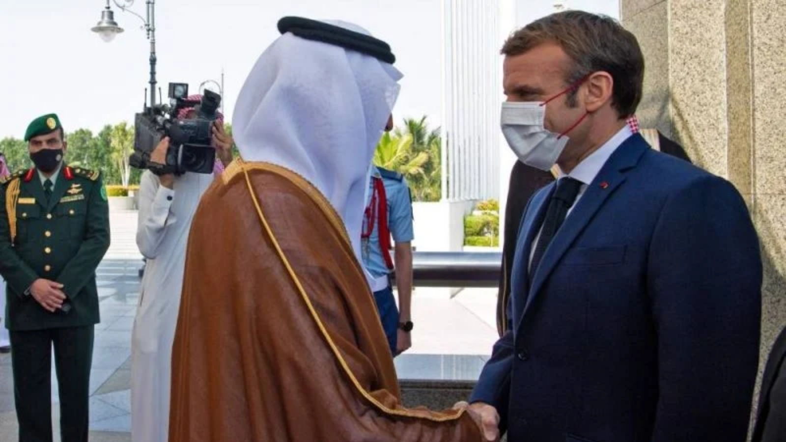 السعودية نيوز |  عقود بين السعودية ومجموعتي إيرباص الأوروبية وفيوليا الفرنسية على هامش زيارة ماكرون 