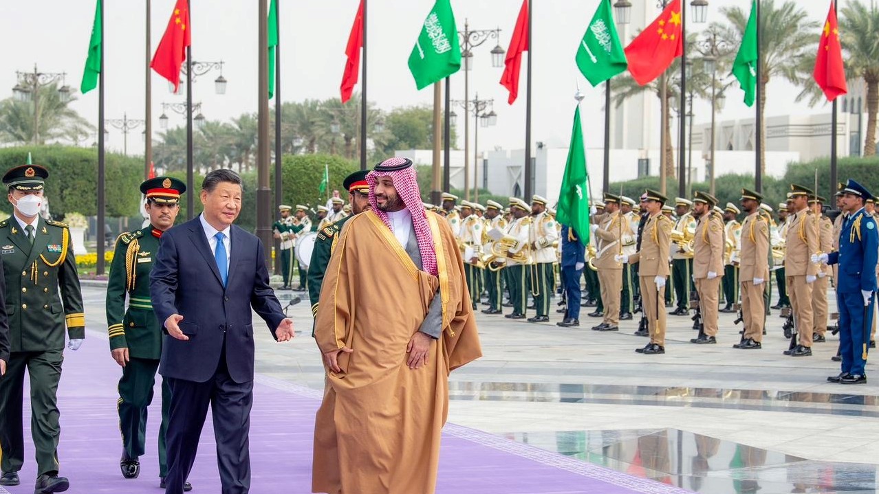 الأمير محمد بن سلمان مستقبلاً الرئيس الصيني في قصر اليمامة الخميس 8 ديسمبر 2022