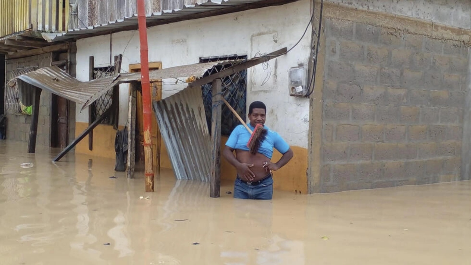 اجلاء مئات في الاكوادور بسبب فيضانات تسببت بها امطار غزيرة 