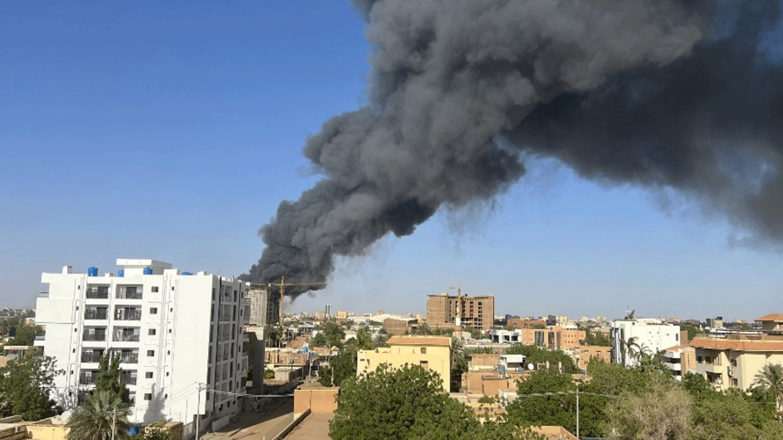 القصف يستمر في السودان وسط الدعوات الى وقف اطلاق النار