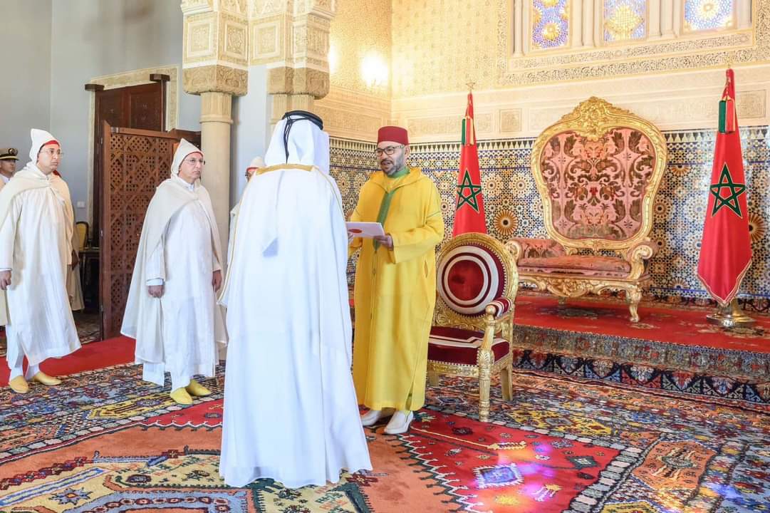 الملك محمد السادس لدى استقباله السفراء الاجانب الجدد في الرباط