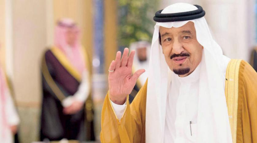 تلقى الملك سلمان بن عبدالعزيز حفظه الله تعليمه المبكر في مدرسة