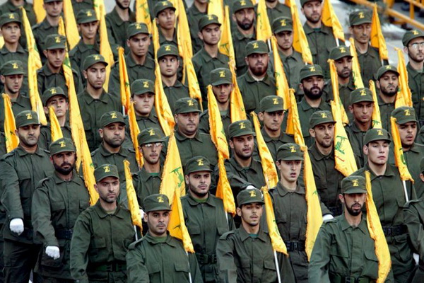 هل ينسحب حزب الله من سوريا مقابل عدم توجيه ضربة اليها؟