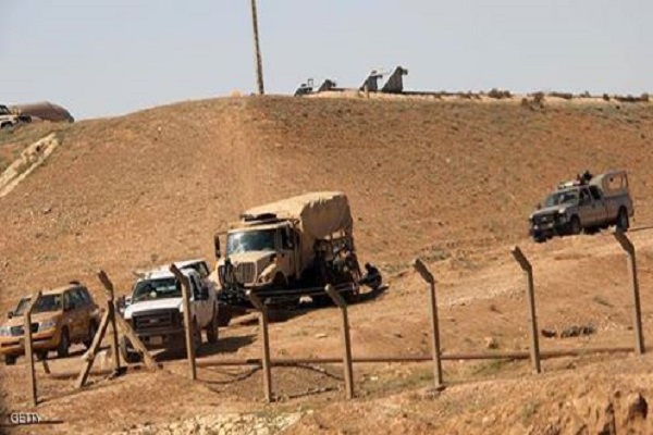 سيارات عسكرية عراقية تركها جنودها اثر الاشتباكات مع عشائر الانبار