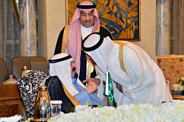 العاهل السعودي مستقبلا ولي عهد أبوظبي الشيخ محمد بن زايد