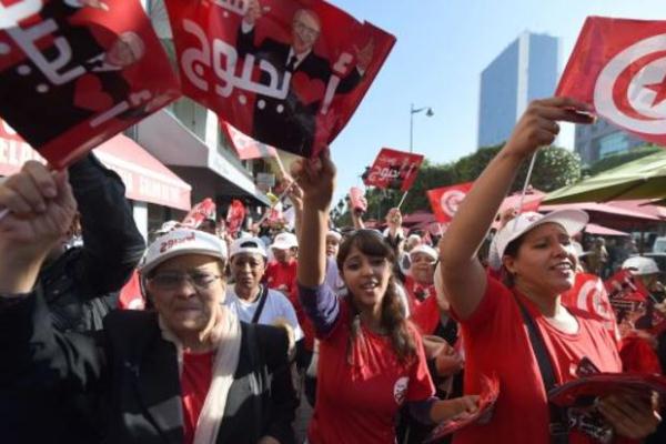 التونسيون انتخبوا الباجي قائد السبسي رئيسًا لهم 