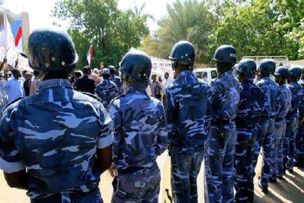 عناصر من الشرطة السودانية